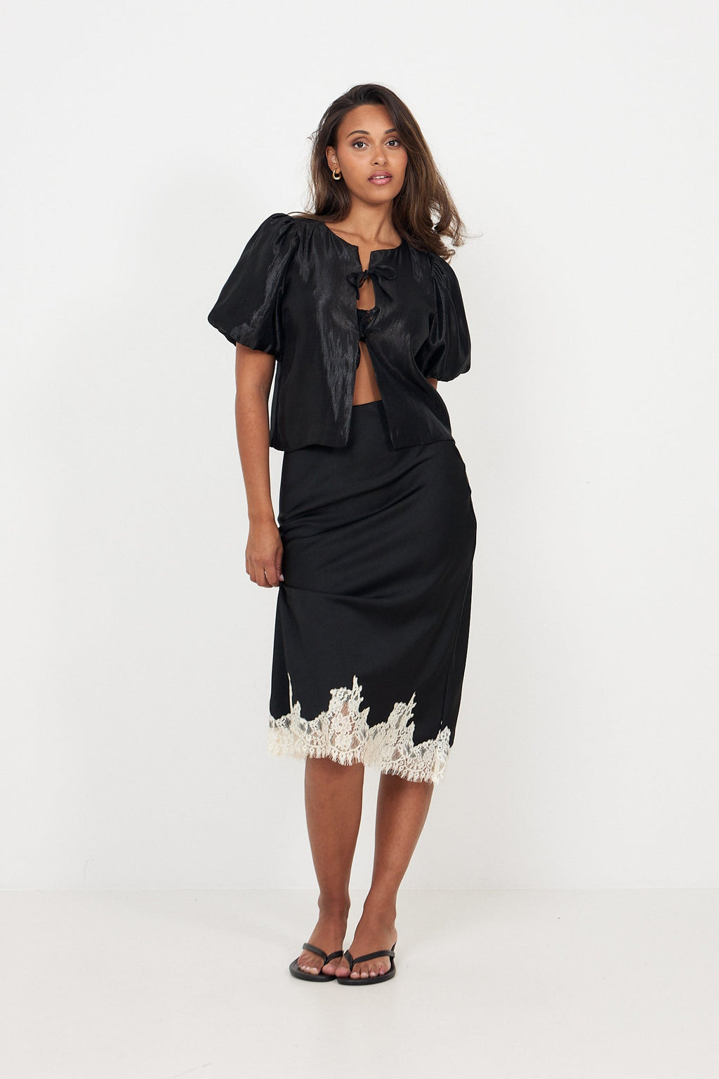 Stinalill Satin Lace Skirt in Black – Elegant & Flattering