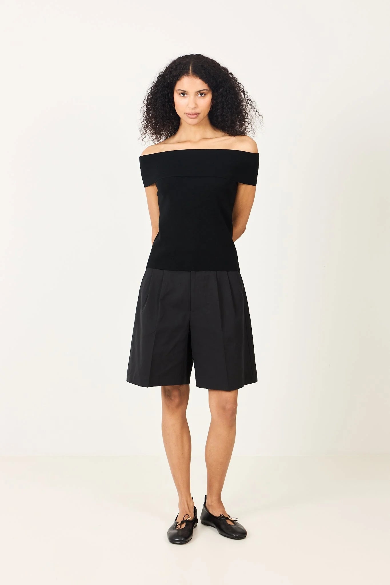 Poet Pleat Shorts in Jet Black