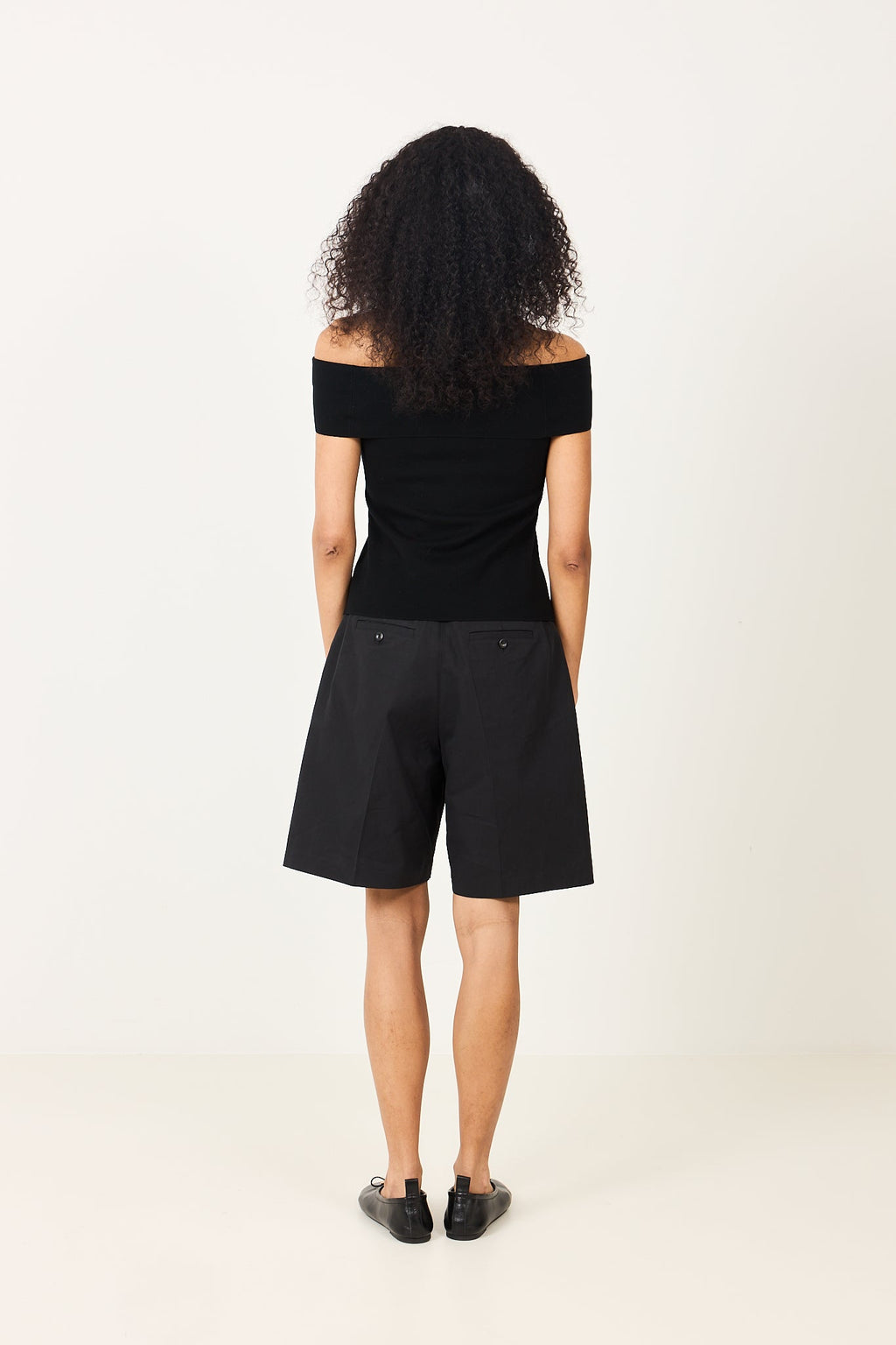 Poet Pleat Shorts in Jet Black